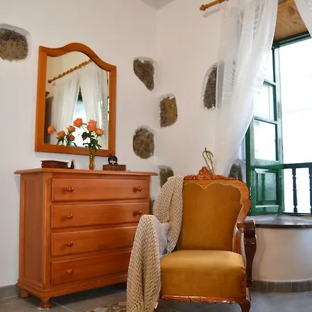 Сasa de vacaciones Casa Rural El Emigrante *